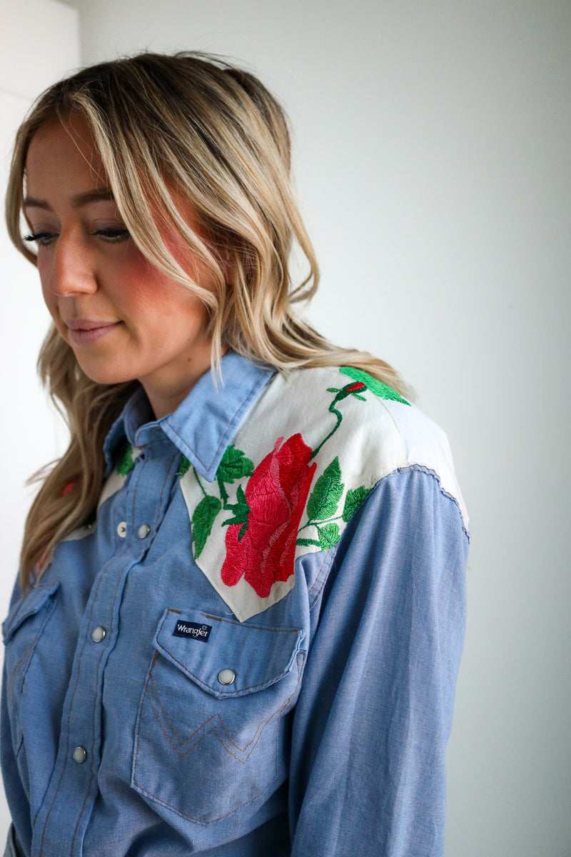 Totem Embroidery Roses Blouse