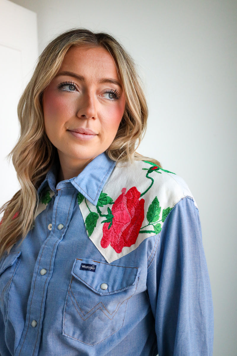Totem Embroidery Roses Blouse