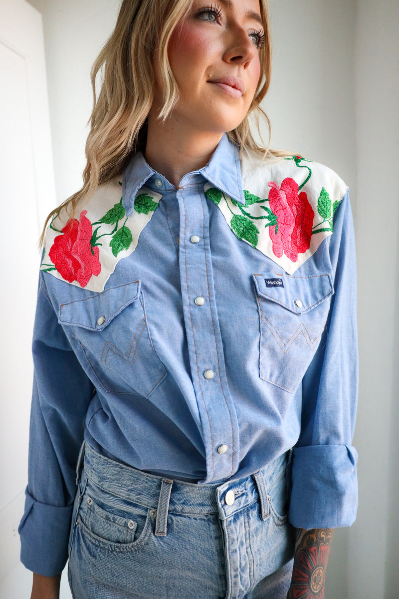 Totem Embroidery Roses Blouse
