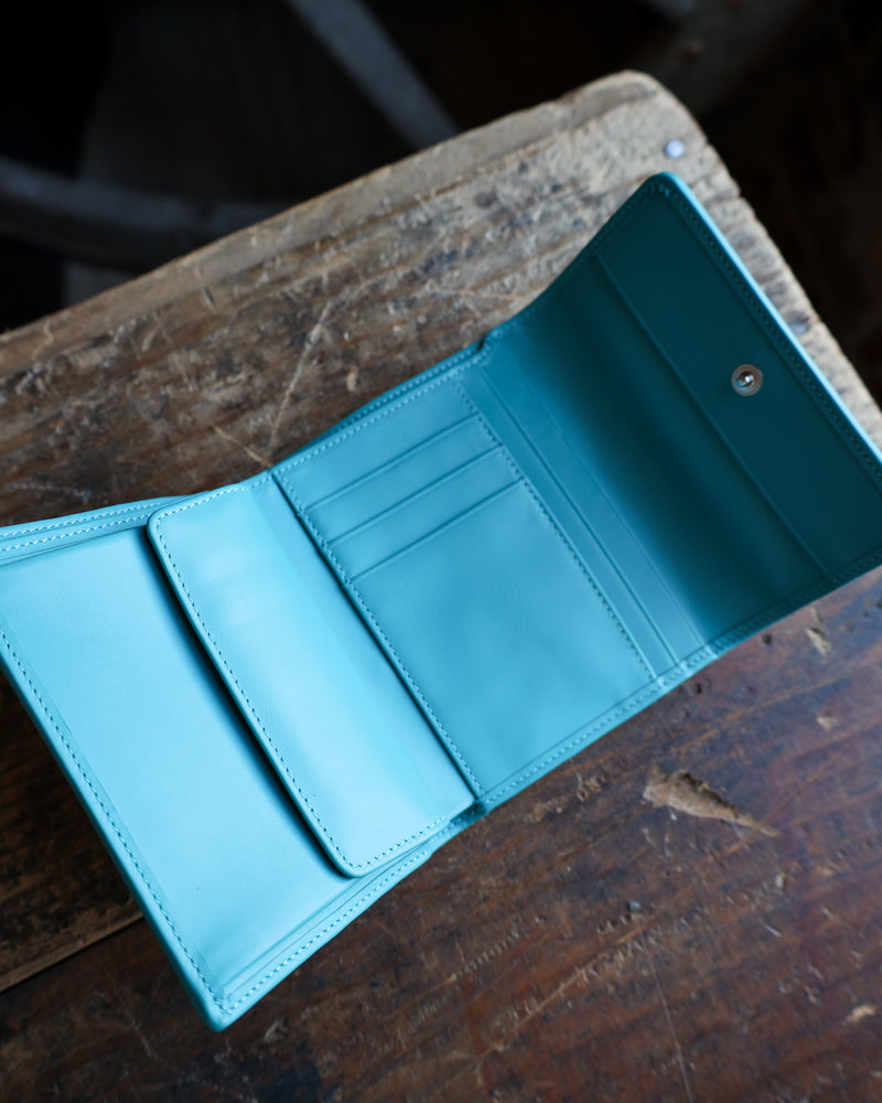 SQUARE AQUA STINGRAY WALLET