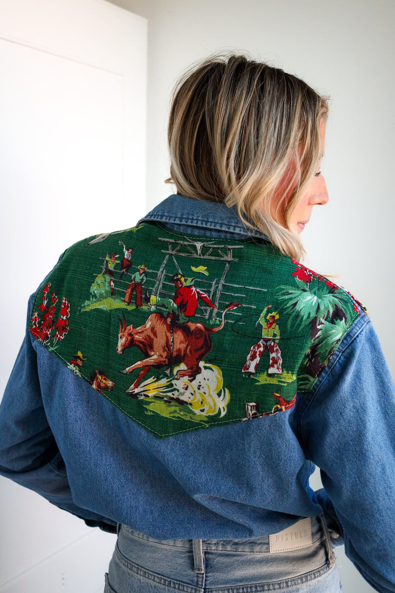 Totem White Snap Rodeo Floral Wrangler Blouse
