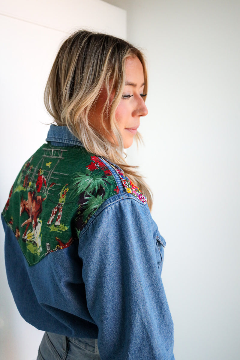 Totem White Snap Rodeo Floral Wrangler Blouse