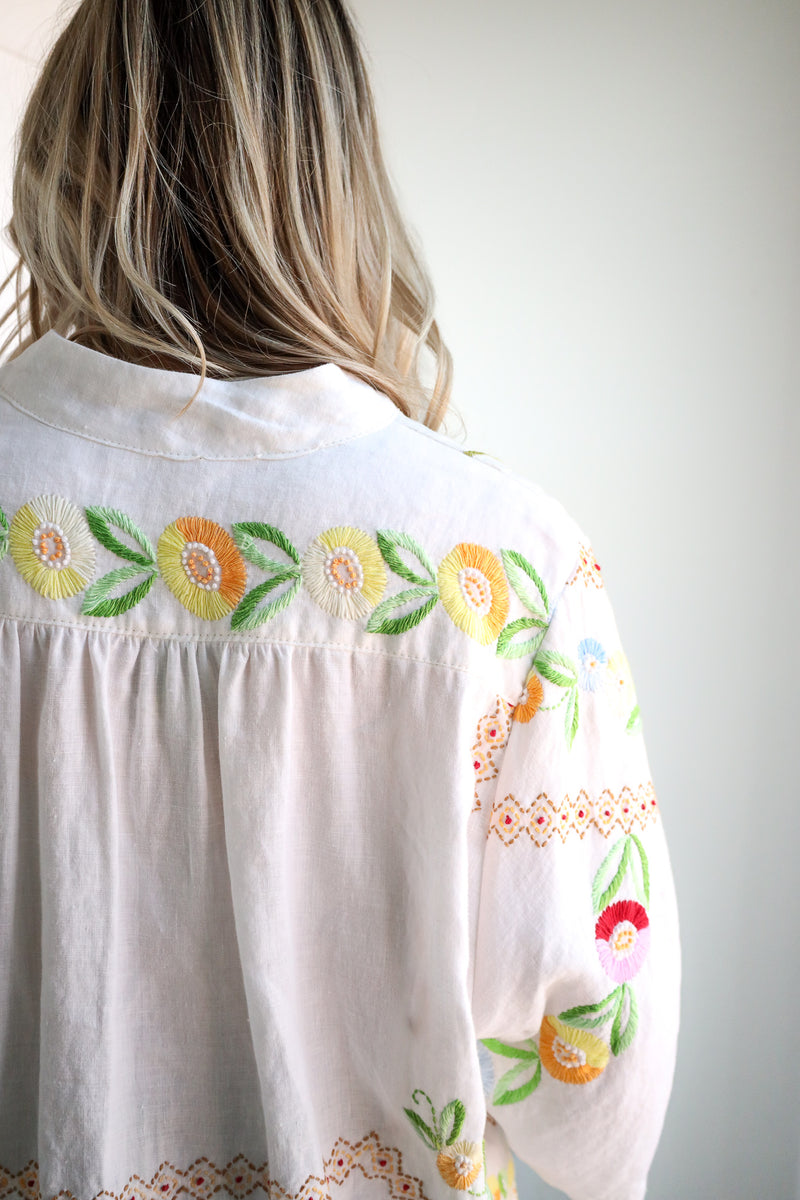 Totem Native American Floral Embroidered Pullover Blouse 