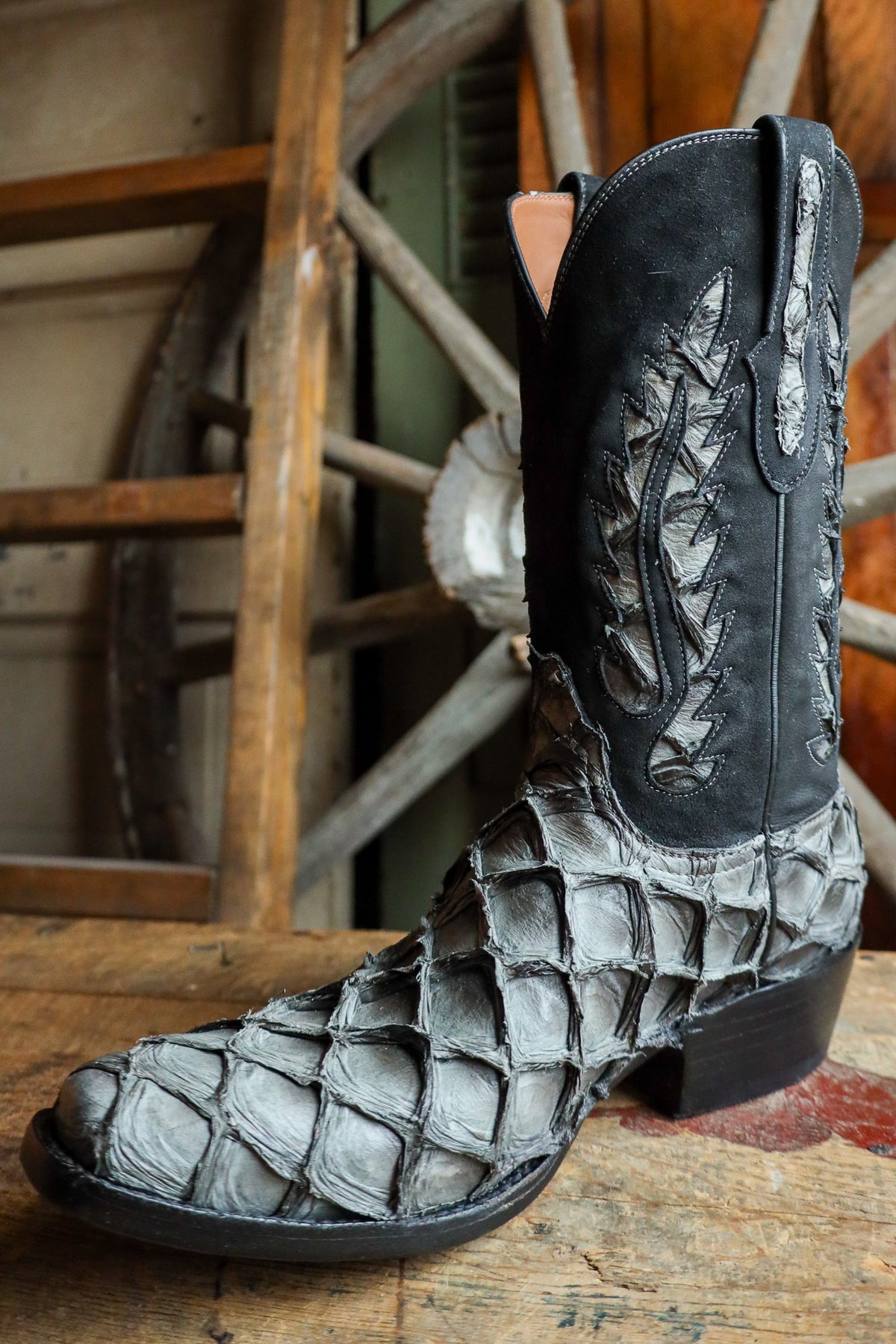 Black Jack Men's Pirarucu Paloma Grey and Black 12