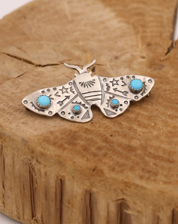 PEYOTE BIRD MOTH 2 TURQUOISE DOTS WITH ROUNDS SCATTER PIN