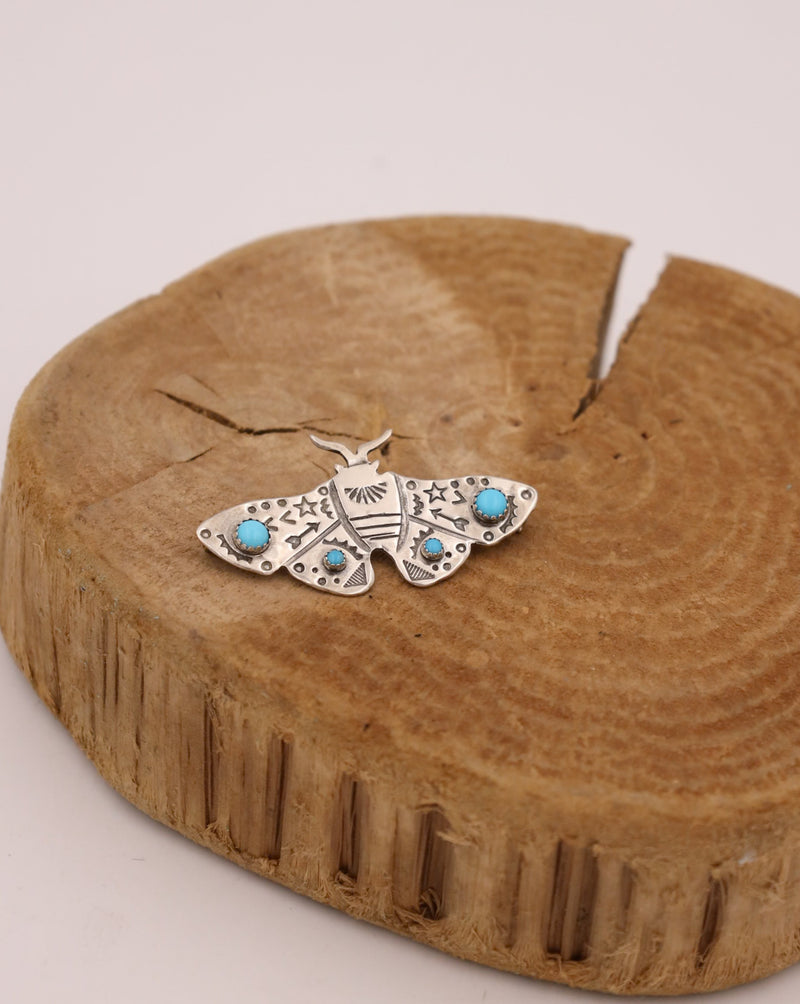 PEYOTE BIRD MOTH 2 TURQUOISE DOTS WITH ROUNDS SCATTER PIN