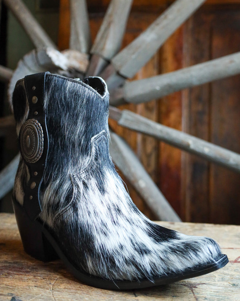 Caborca Silver By Liberty Black Women's Pelo Granegro 8" Boot