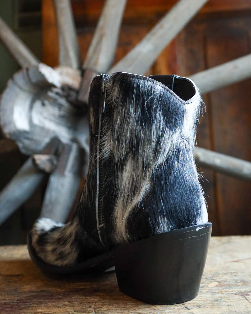 Caborca Silver By Liberty Black Women's Pelo Granegro 8" Boot
