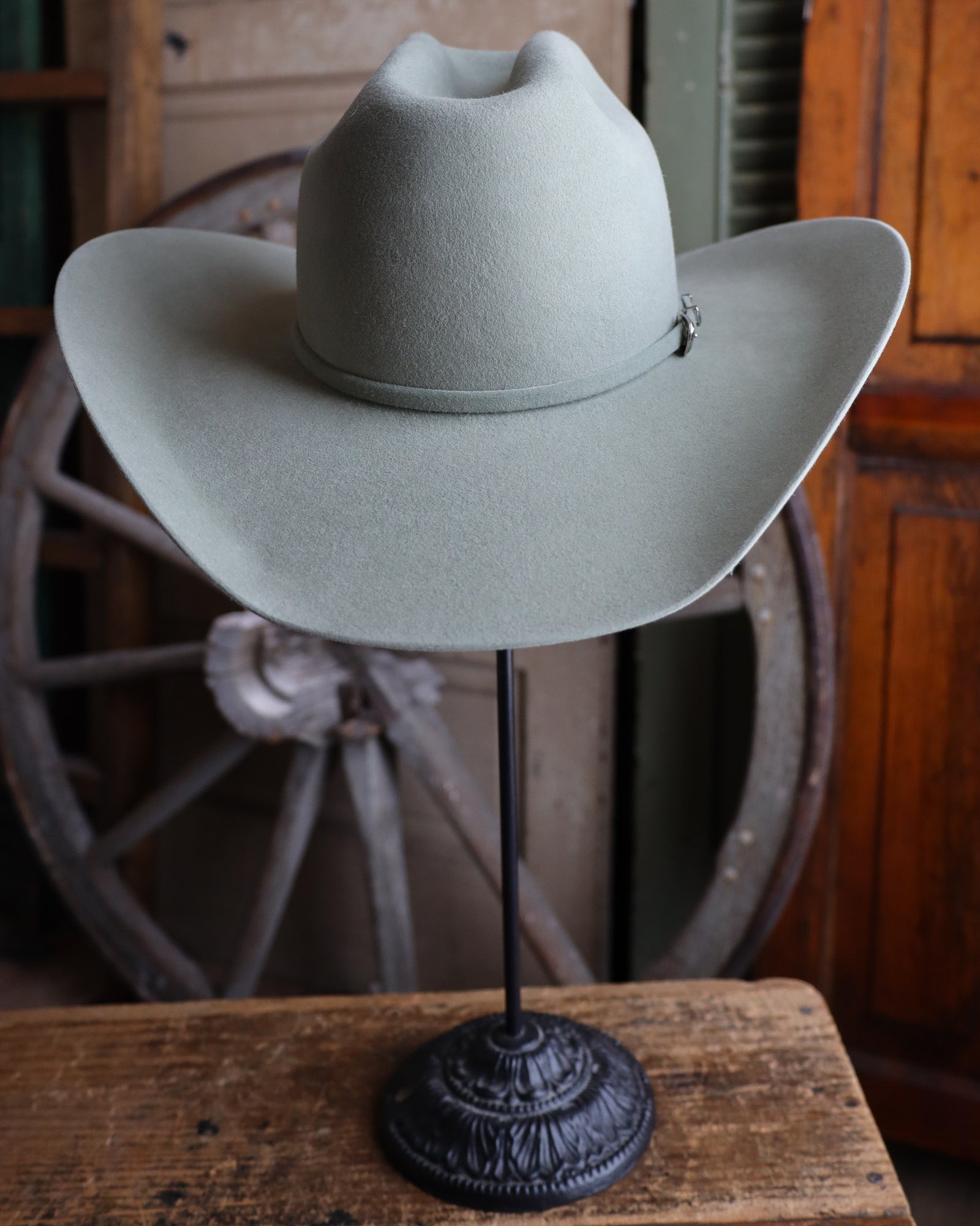 Riviera Gray Felt Hat with Button Accents Rodeo King Beaver 50 4 1/2 main image 2