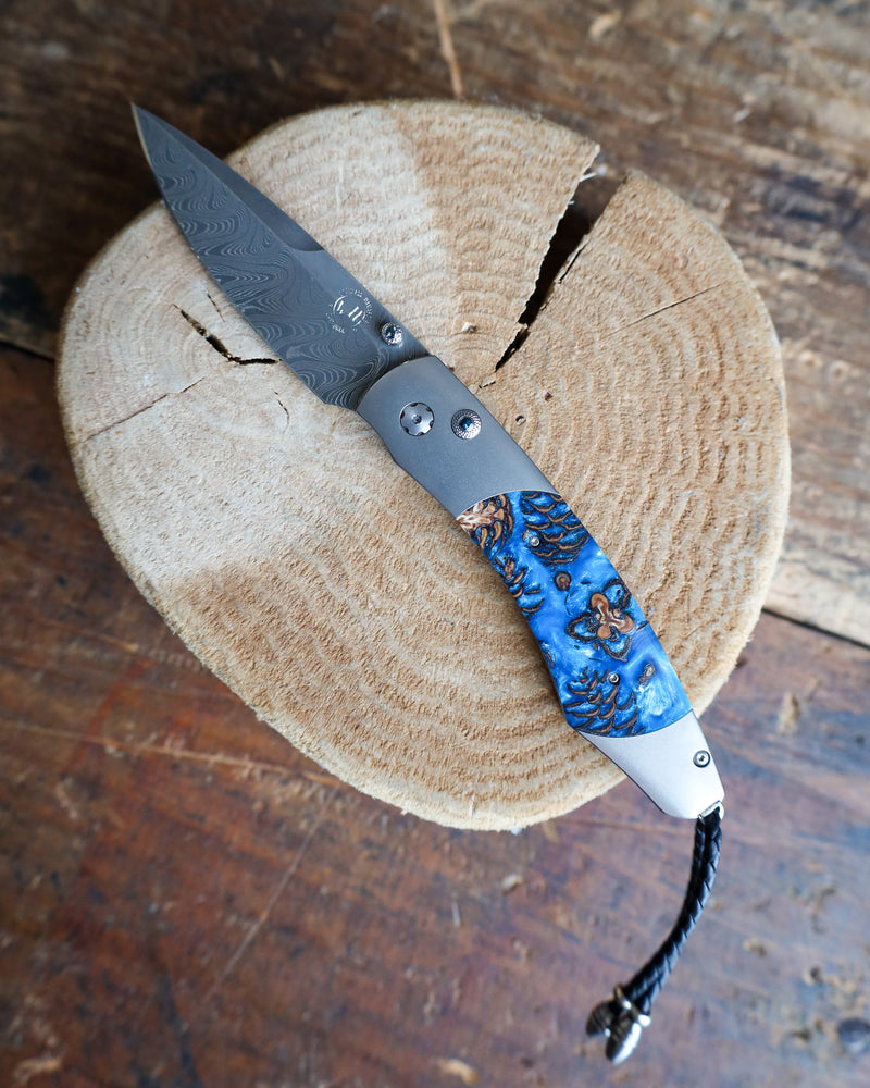 WILLIAM HENRY Blue Pine Titanium pocketknife with damascus blade & mini pine cones