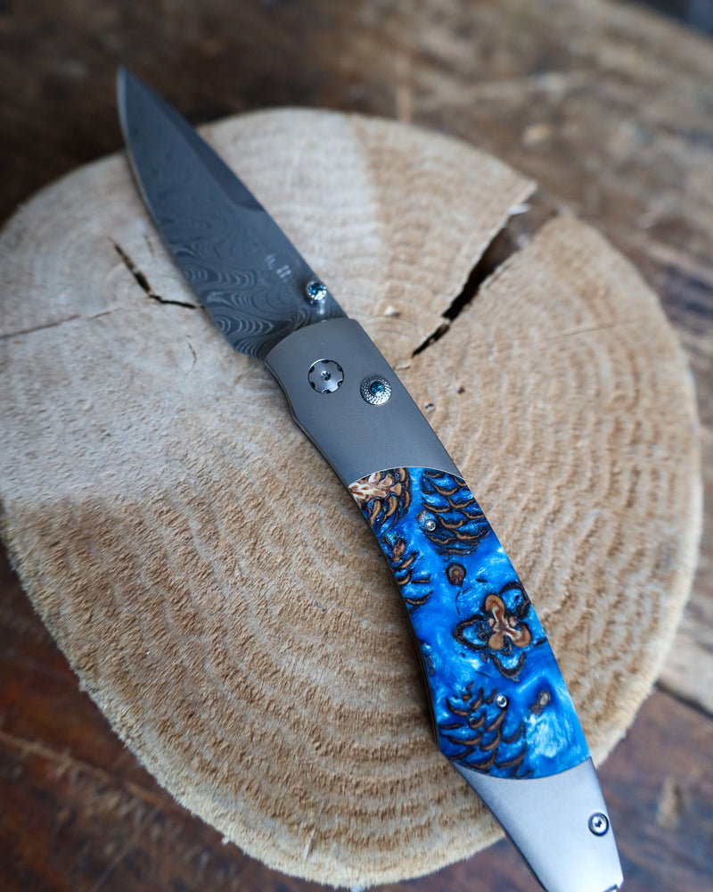 WILLIAM HENRY Blue Pine Titanium pocketknife with damascus blade & mini pine cones