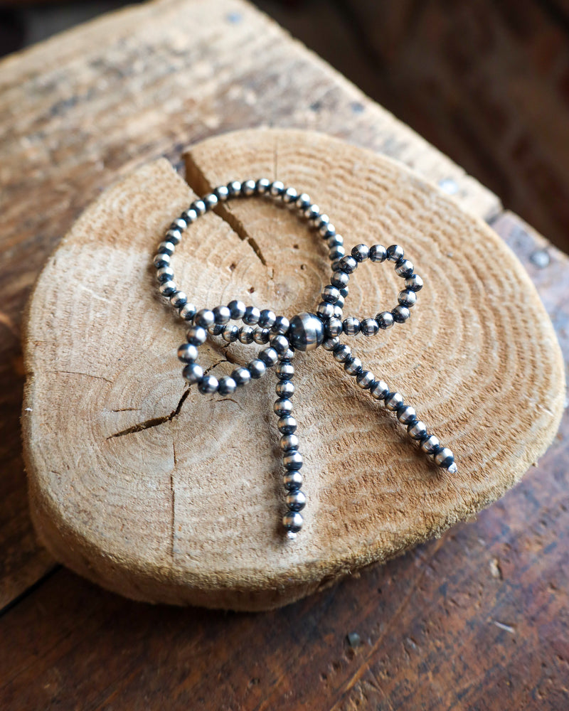 Navajo Pearl Bow Stretch Bracelet