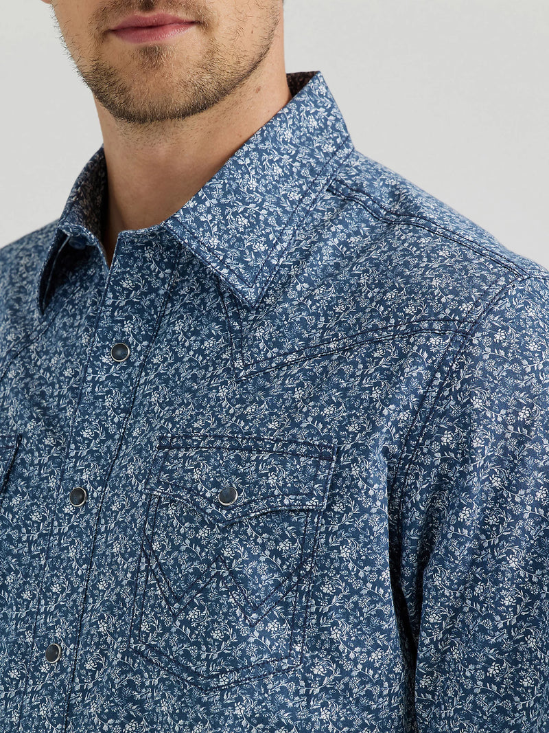 Wrangler® Retro® Premium Long Sleeve Western Snap Printed Shirt