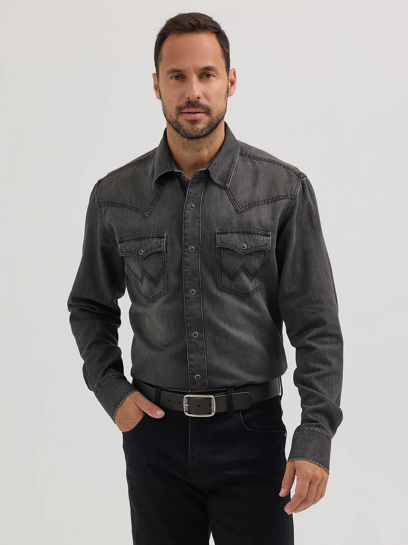 Wrangler Retro Premium Western Snap Solid Shirt in Washed Black