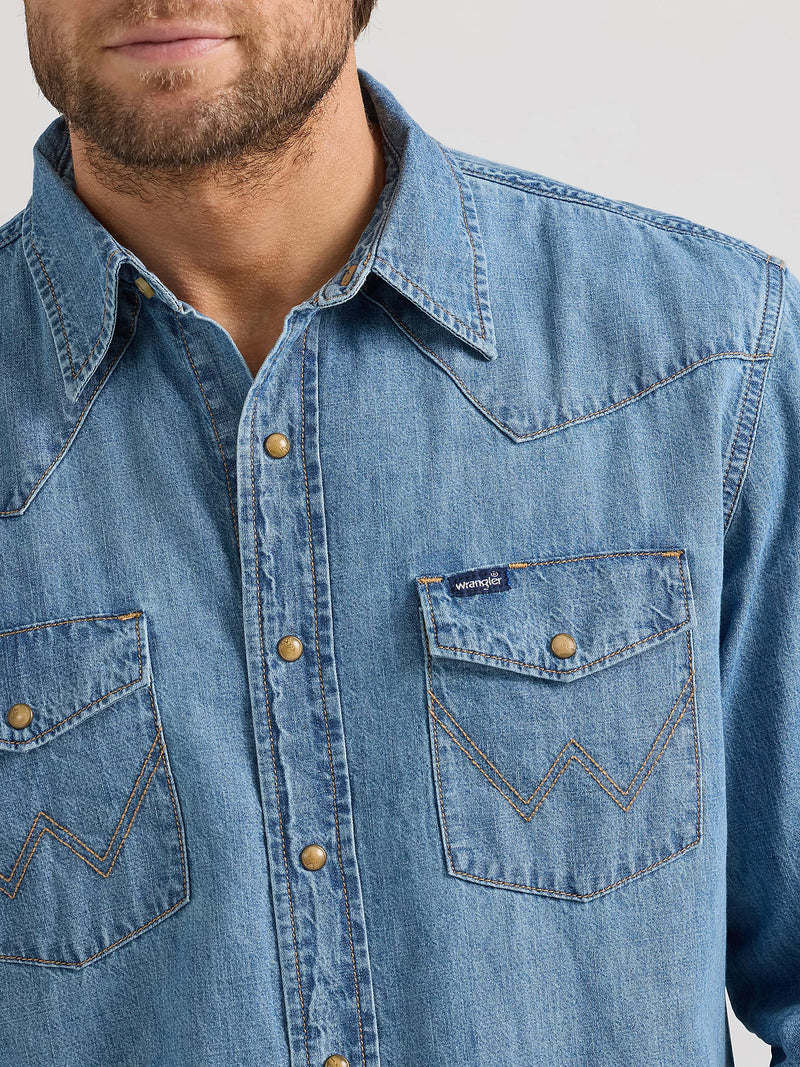 Merging Durability With Style, The Denim Shirt Is The Ideal Choice For Everything Merging Durability With Style, The Denim Shirt Is The Ideal Choice For Everything