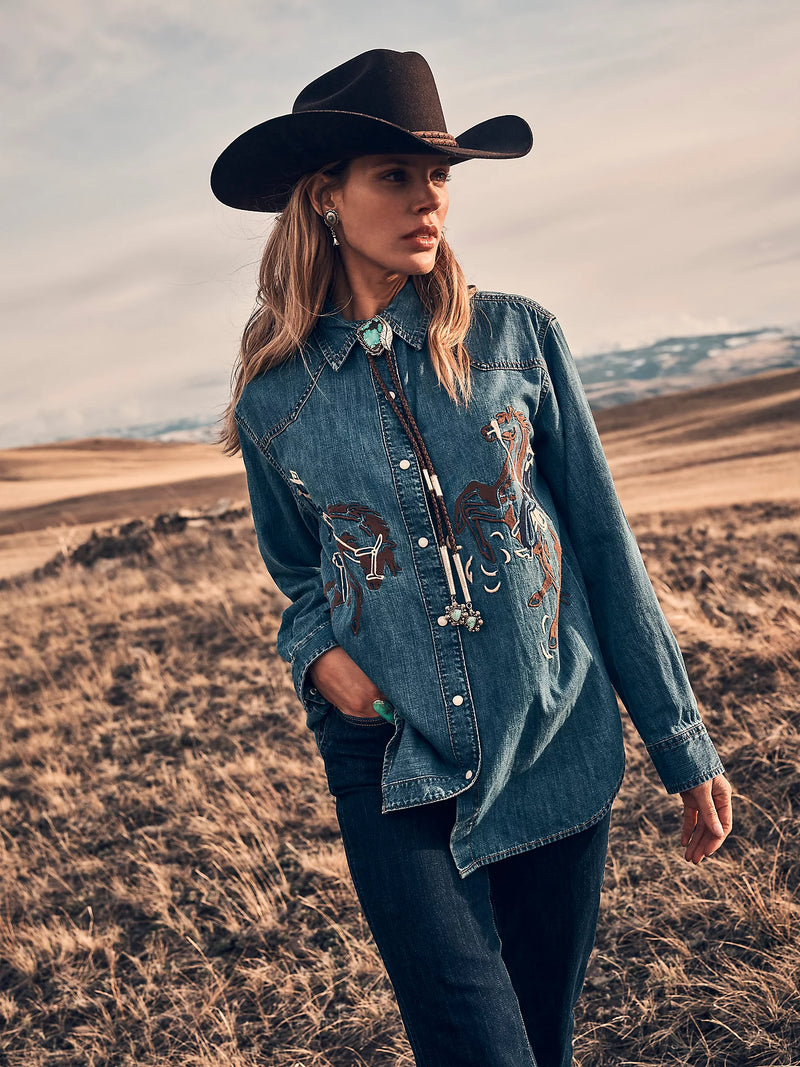Wrangler Women's Embroidered Horses Boyfriend Western Snap Shirt