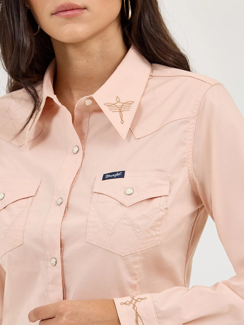Wrangler Women's Embroidered Collar Slim Western Snap Shirt