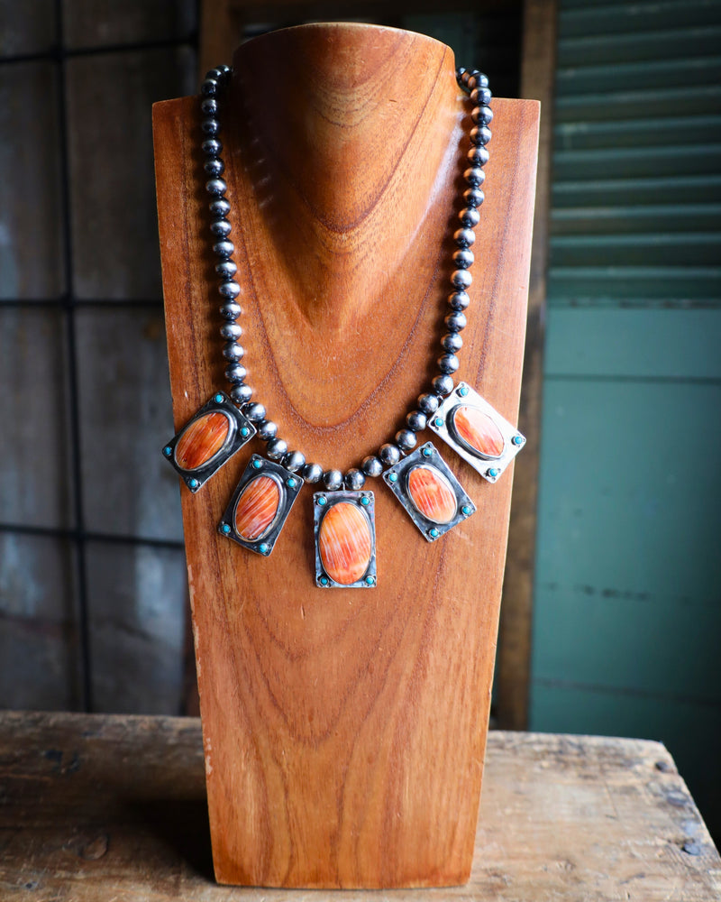 RICHARD SCHMIDT SPINY OYSTER OVALS WITH TURQUOISE DOTS 10MM NAVAJO PEARLS NECKLACE