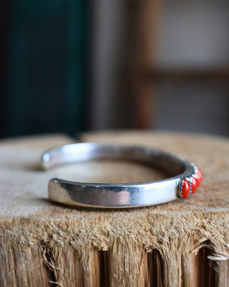 15 TINY RED CORAL OVALS CUFF