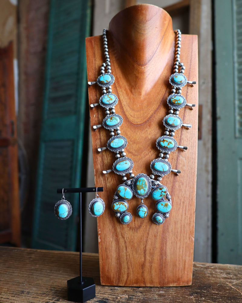 Turquoise Naja and Oval Necklace and Earring Set