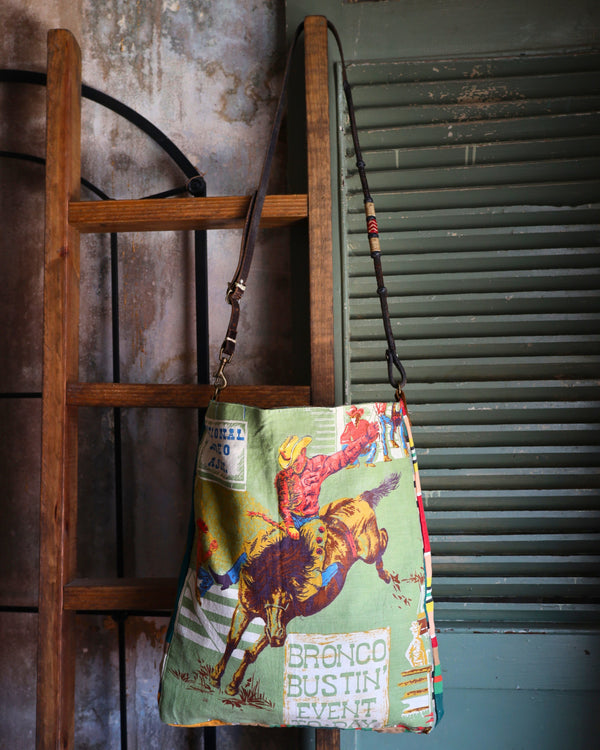 TOTEM CANVAS BUCKING COWBOY WITH REINS BAG