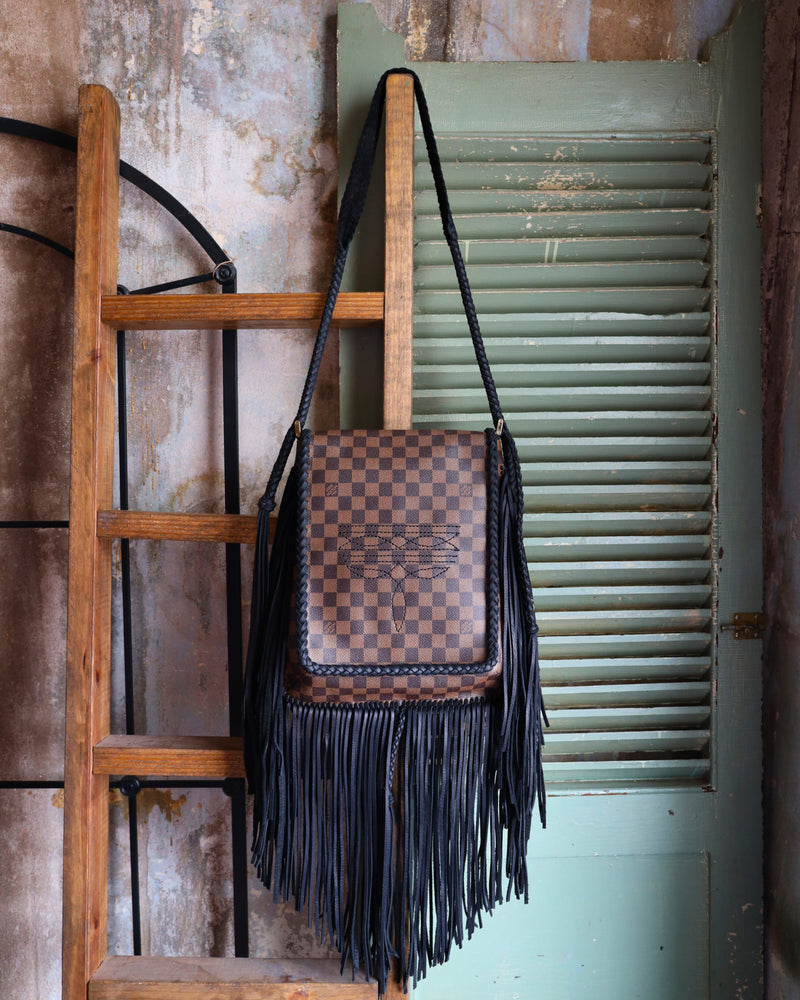 LEATHER AND VODKA MUSETTE GM NOIR FRINGE BOOT STITCH BAG