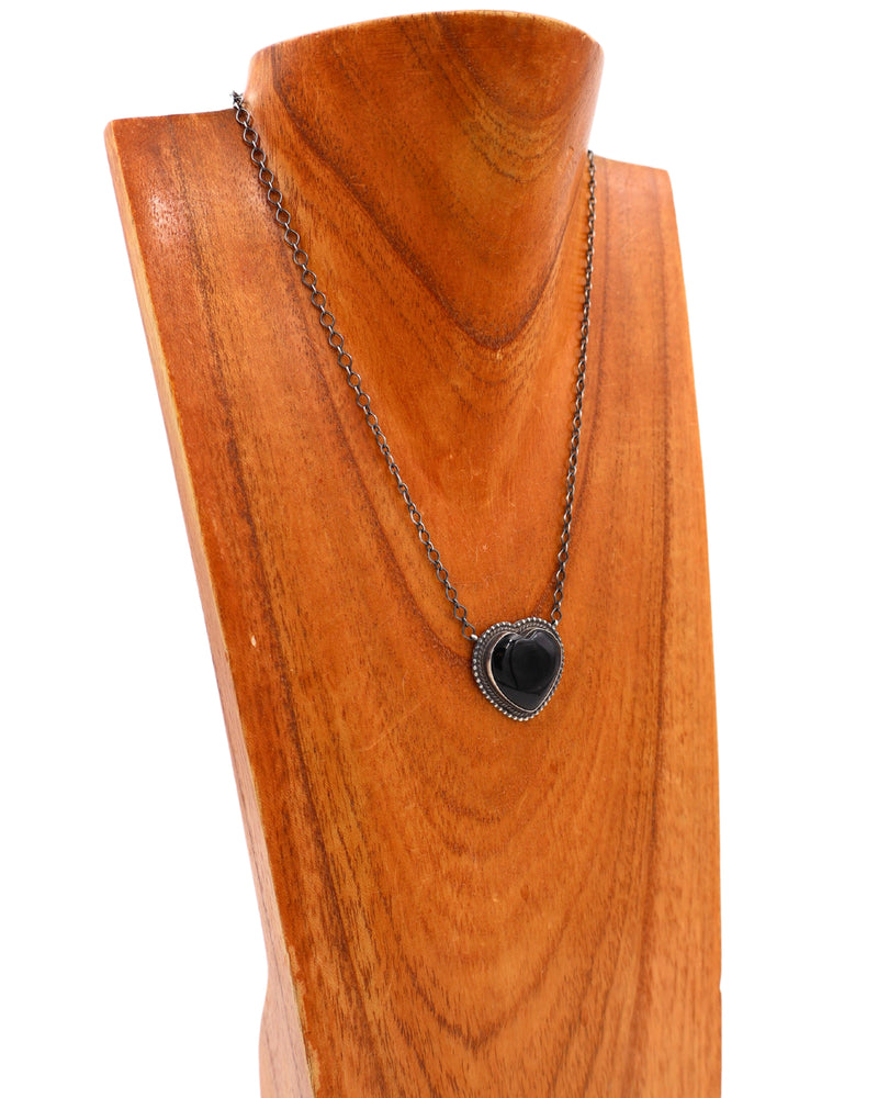 ONYX HEART ON CHAIN NECKLACE