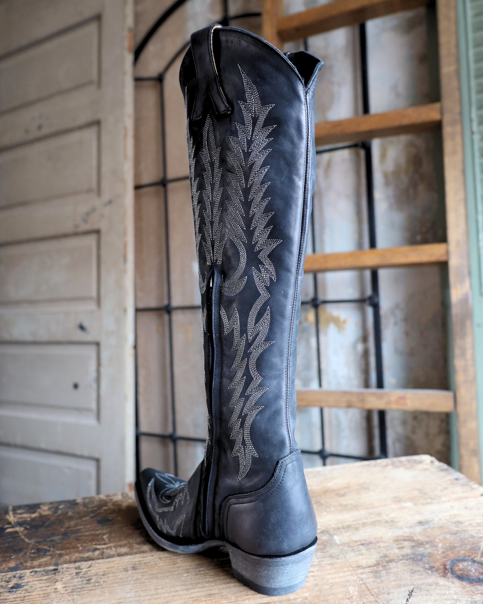 Maverick Exclusive OLD GRINGO WOMEN'S MAYRA MATTE BLACK 18