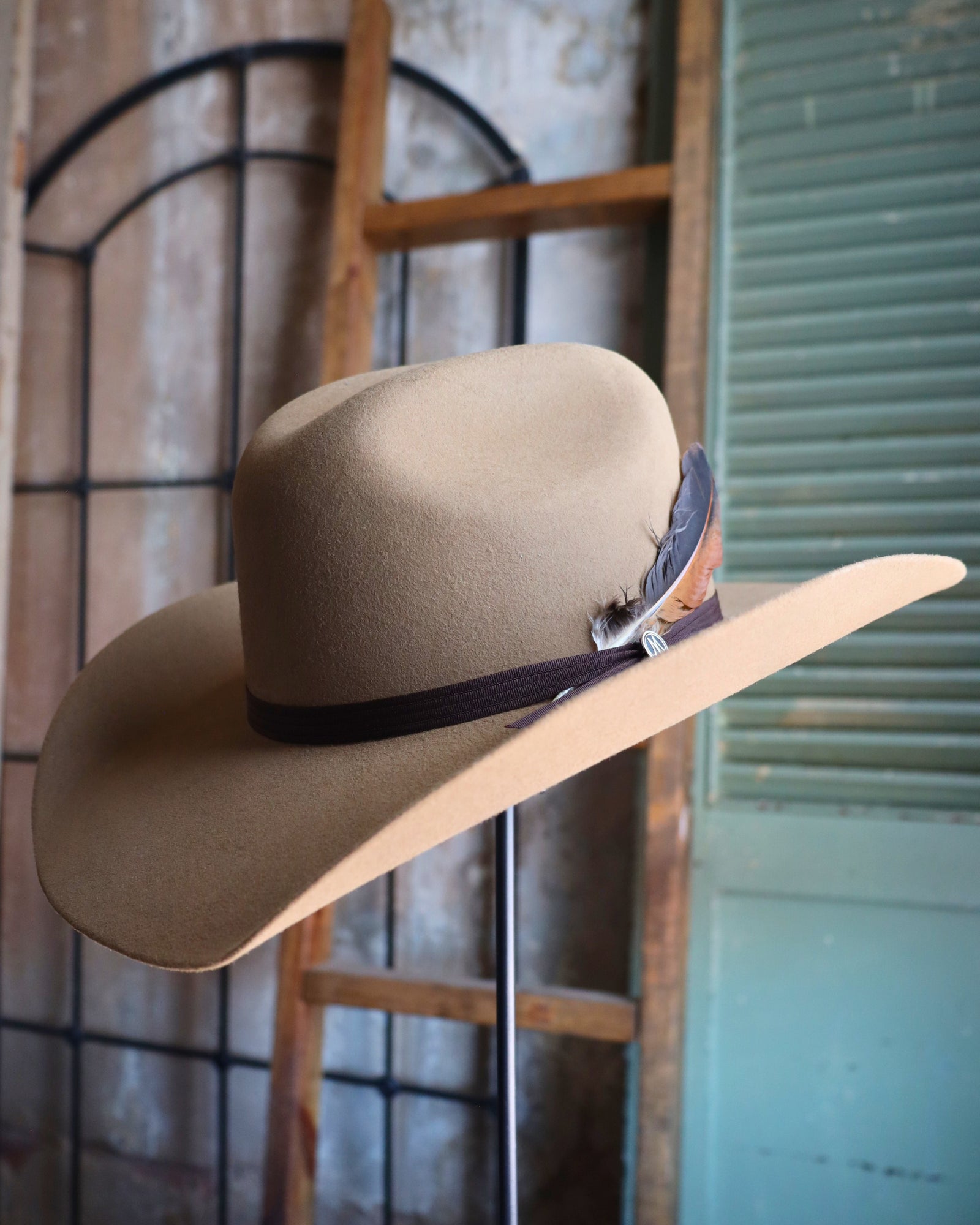 CATTLE DRIVE FAWN WOOL HAT – Maverick Fine Western Wear display picture 3