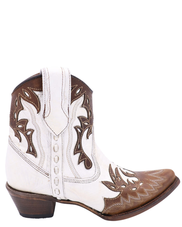 7.5 inch cowgirl booties in a pearly white leather with browl leather overlay. This is a snip toe bootie with zipper for easy access 