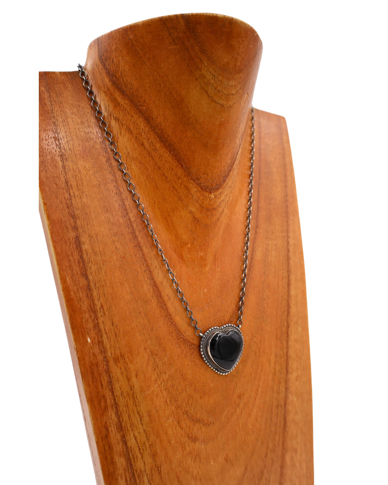 ONYX HEART ON CHAIN NECKLACE