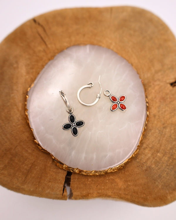 PEYOTE BIRD DUAL CORAL AND ONYX PETALS EARRING