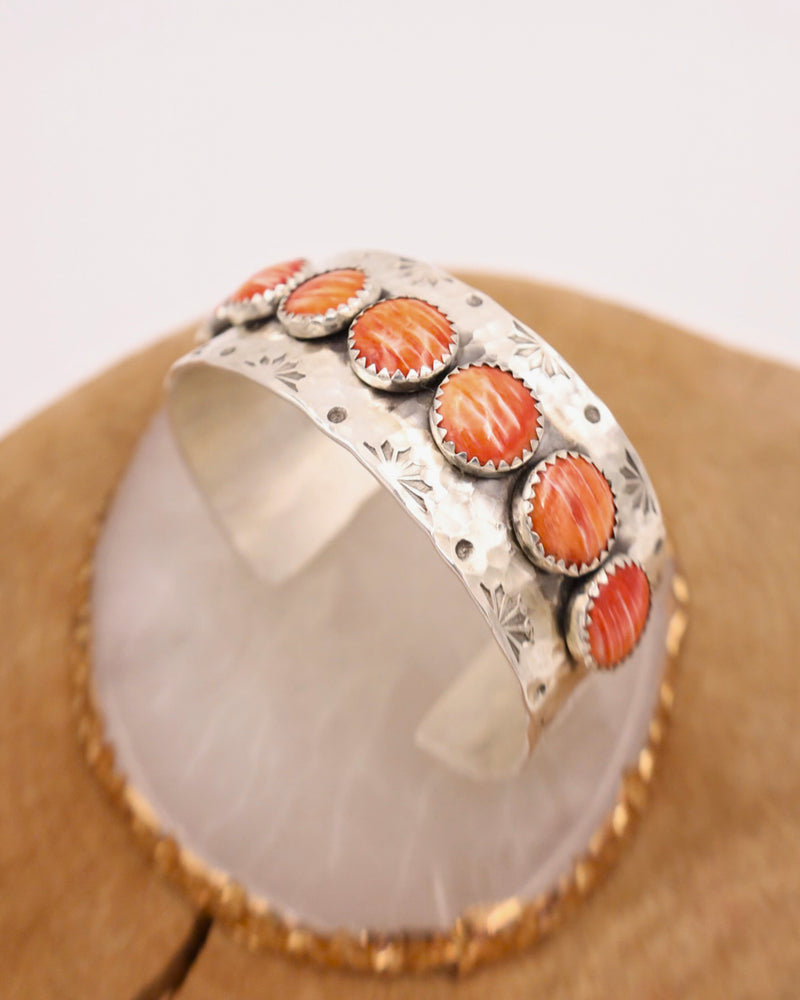 RICHARD SCHMIDT 7 SPINY OYSTER ROUNDS STAMPED BAND CUFF