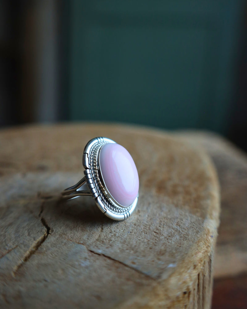 Pink Conch Oval Ring- Size 7.5