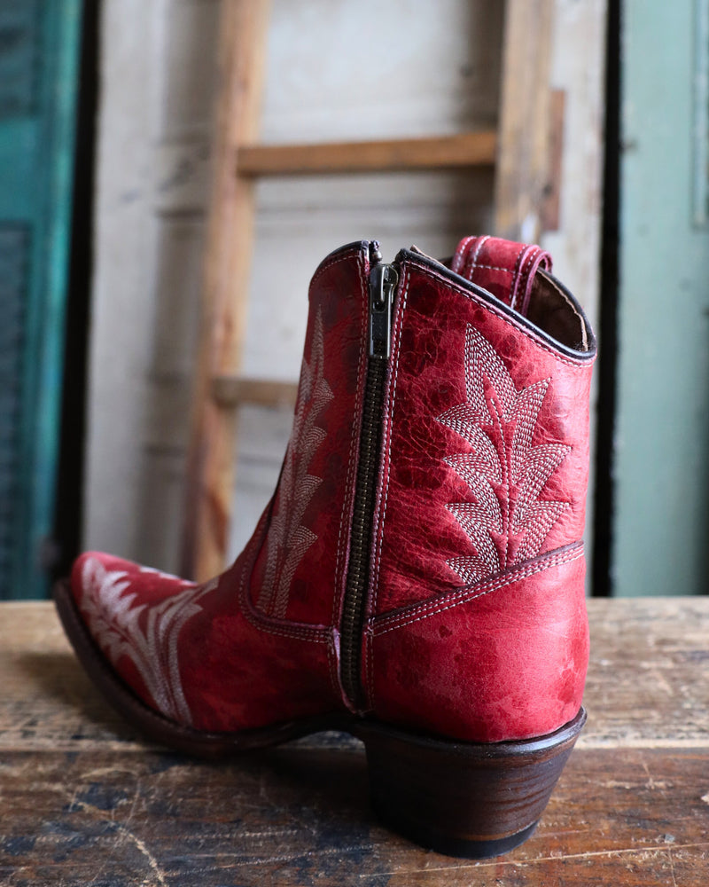 CIRCLE G BY CORRAL WOMEN'S RED EMBROIDERY ANKLE 8.5" BOOT CIRCLE G BY CORRAL WOMEN'S RED EMBROIDERY ANKLE 8.5" BOOT