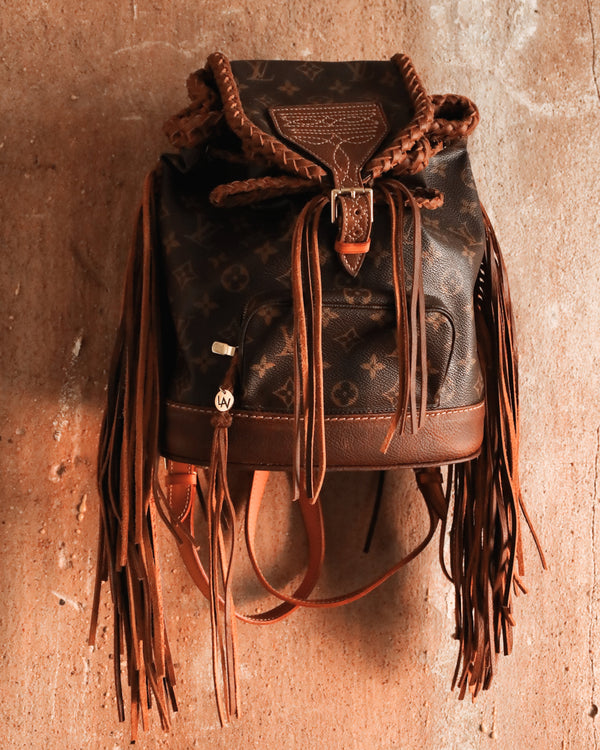 LEATHER AND VODKA MOUNTSOURIS MM BOOT STITCH BACKPACK