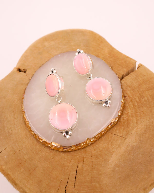 PINK CONCH OVAL AND ROUND POST EARRING