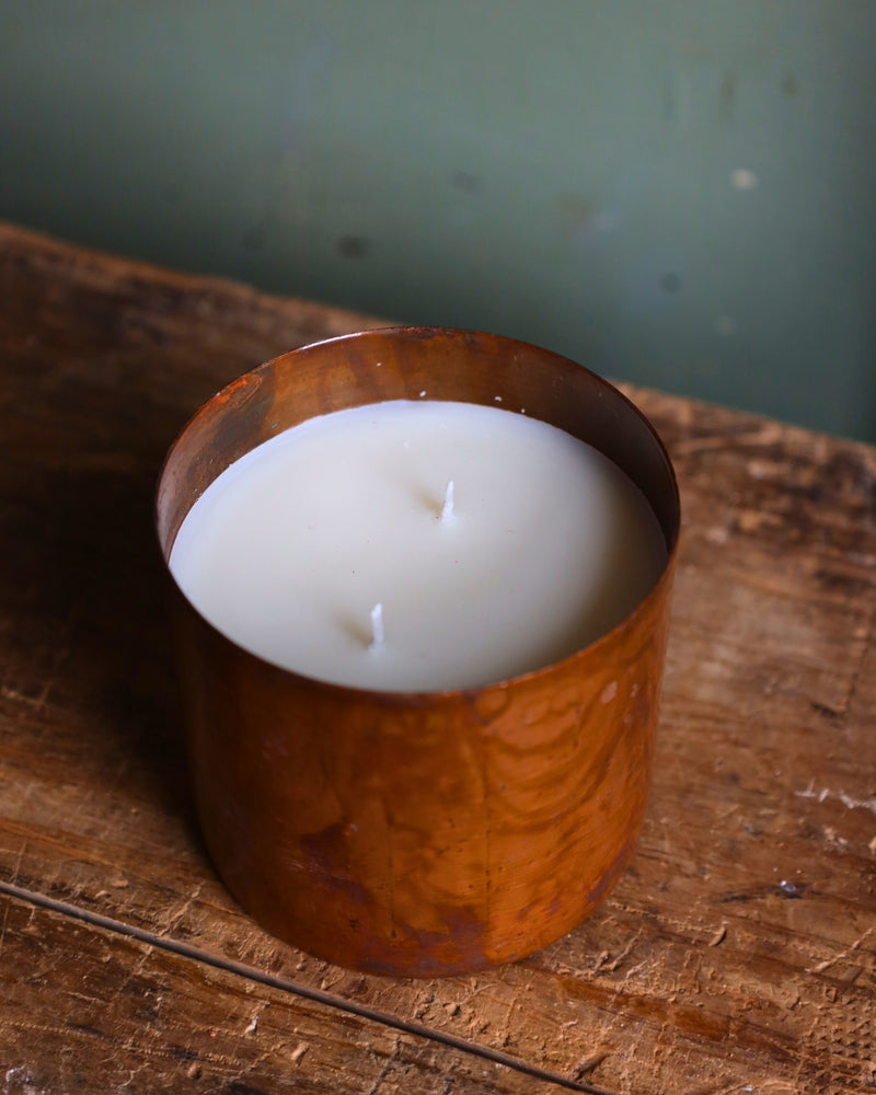 HIMALAYAN TRADING POST TOBACCO BARK COPPER CANDLE