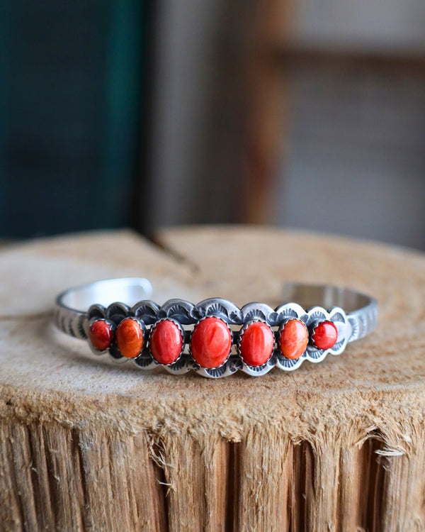 Red Spiny Oyster 7 Graduated Cuff