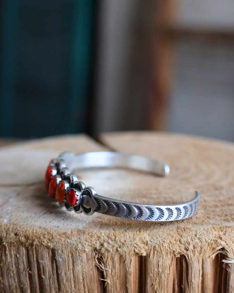 Red Spiny Oyster 7 Graduated Cuff