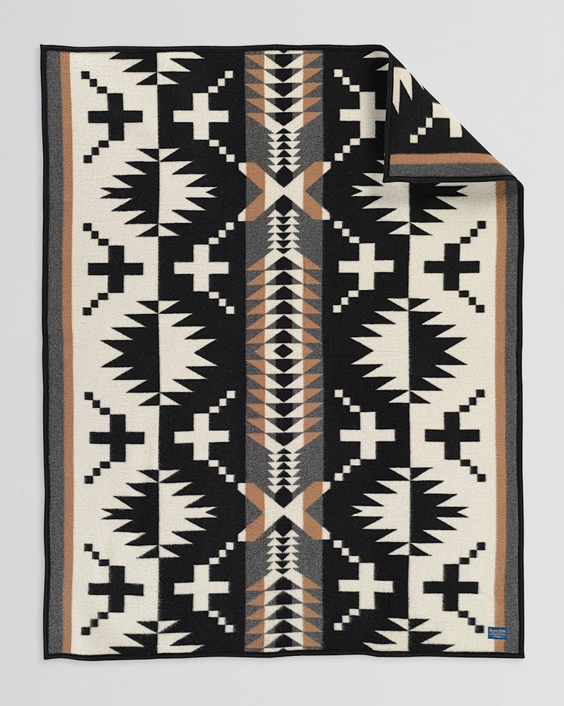 PENDLETON SPIDER ROCK THROW
