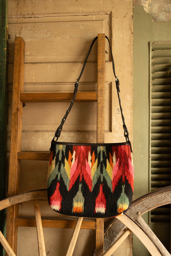 TOTEM TEXTILE HEART STRAP TACK BAG