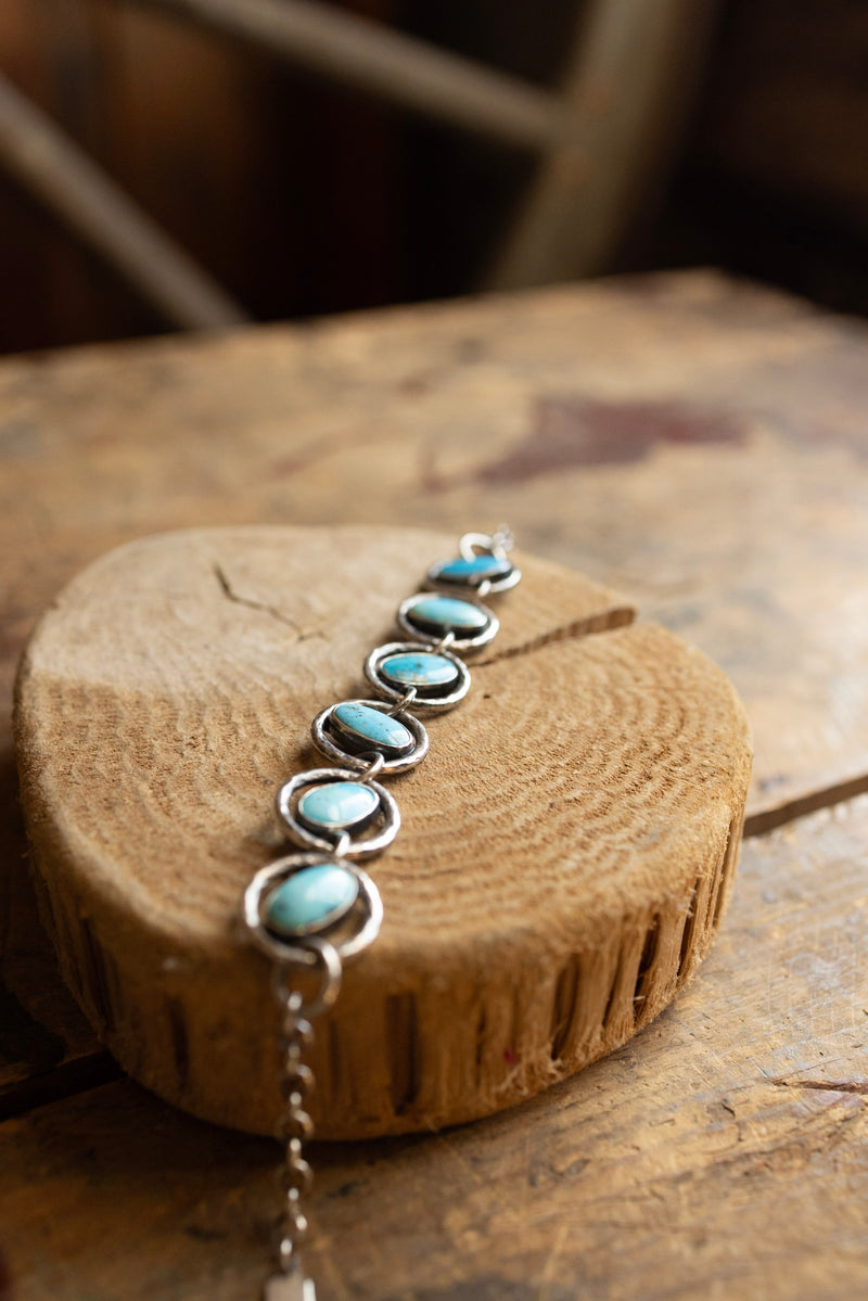 Hallett Peak Floating Turquoise Stones Bracelet 