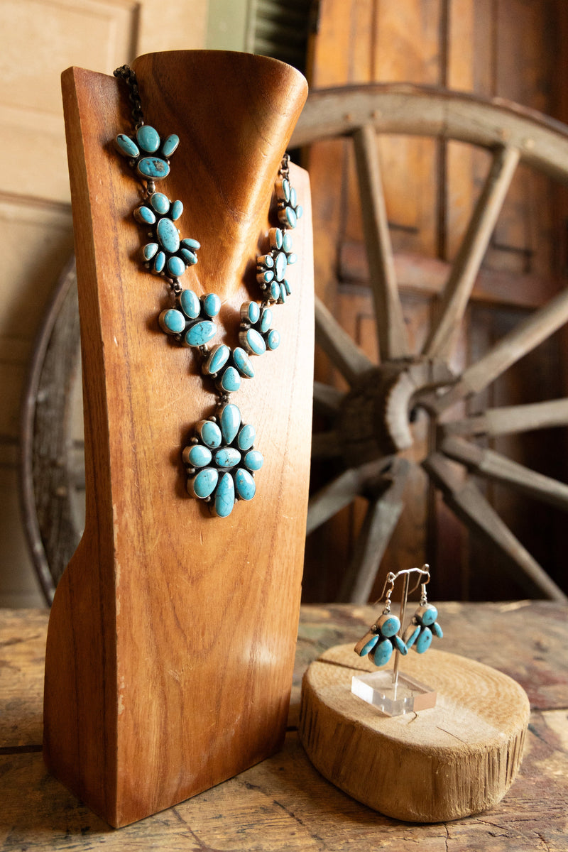 Kingman Turquoise Clusters Necklace and Earring Set