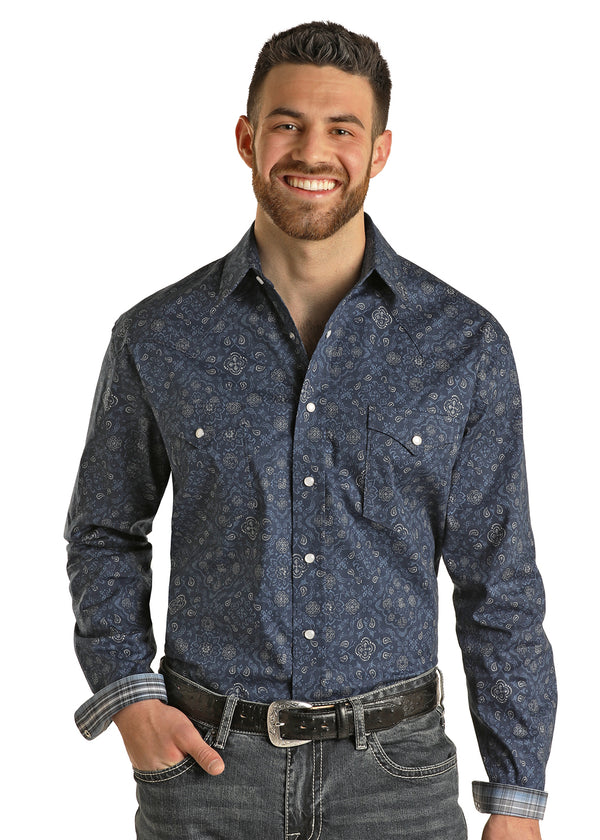 MAN WEARING BLUE BANDANA PEARL SNAP WITH DOUBLE BREAST BUTTON POCKETS