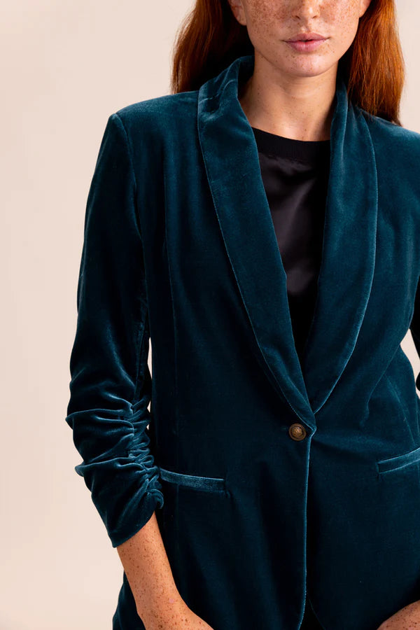 Blue velvet blazer with scrunched sleeves
